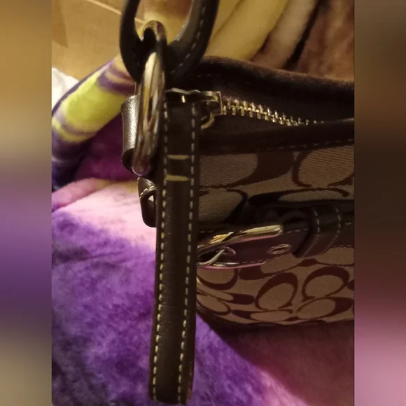 Vintage Coach Soho Brown Suede  EUC Signature Slim Mini Buckle Shoulder Bag - Picture 9 of 11